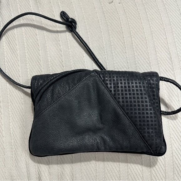 Vintage Morgan Le Fay leather/suede handbag, metal accents, unique - Picture 6 of 11